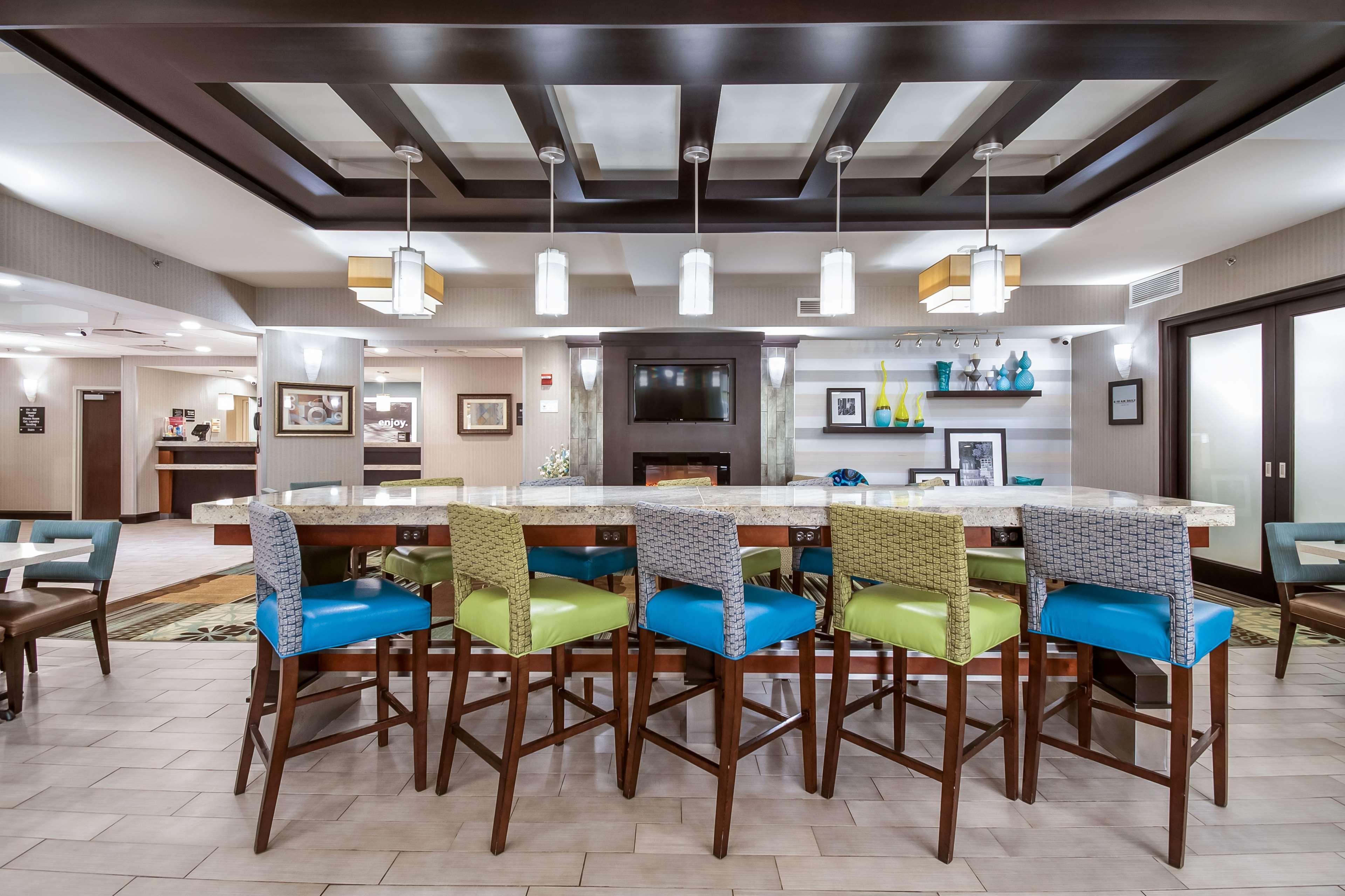 Hotel Hampton West Columbus