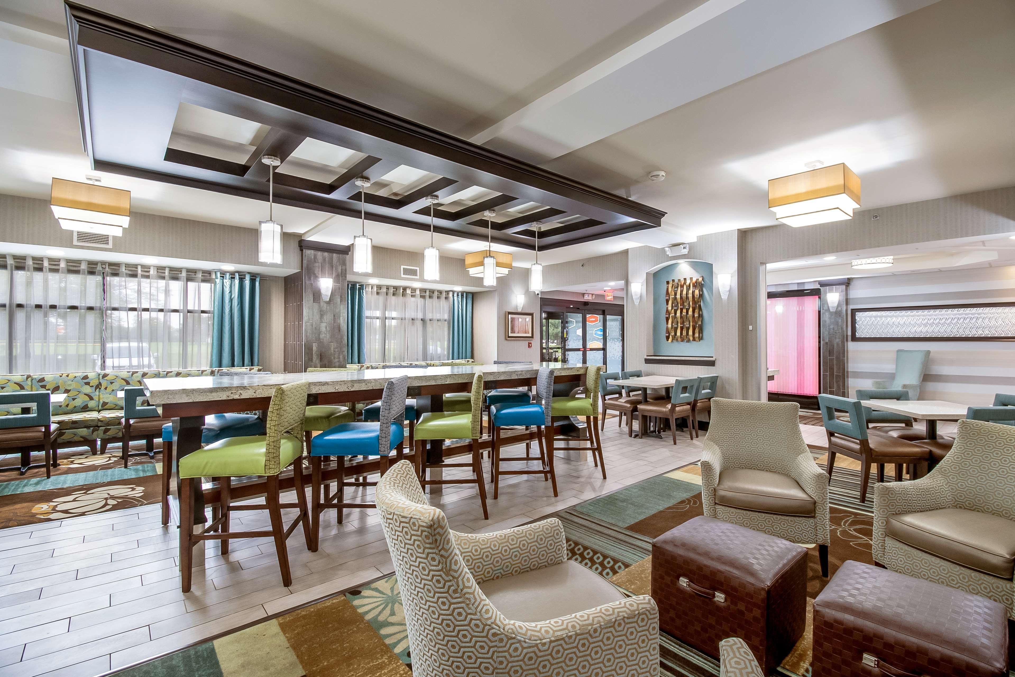 Hampton West Hotel