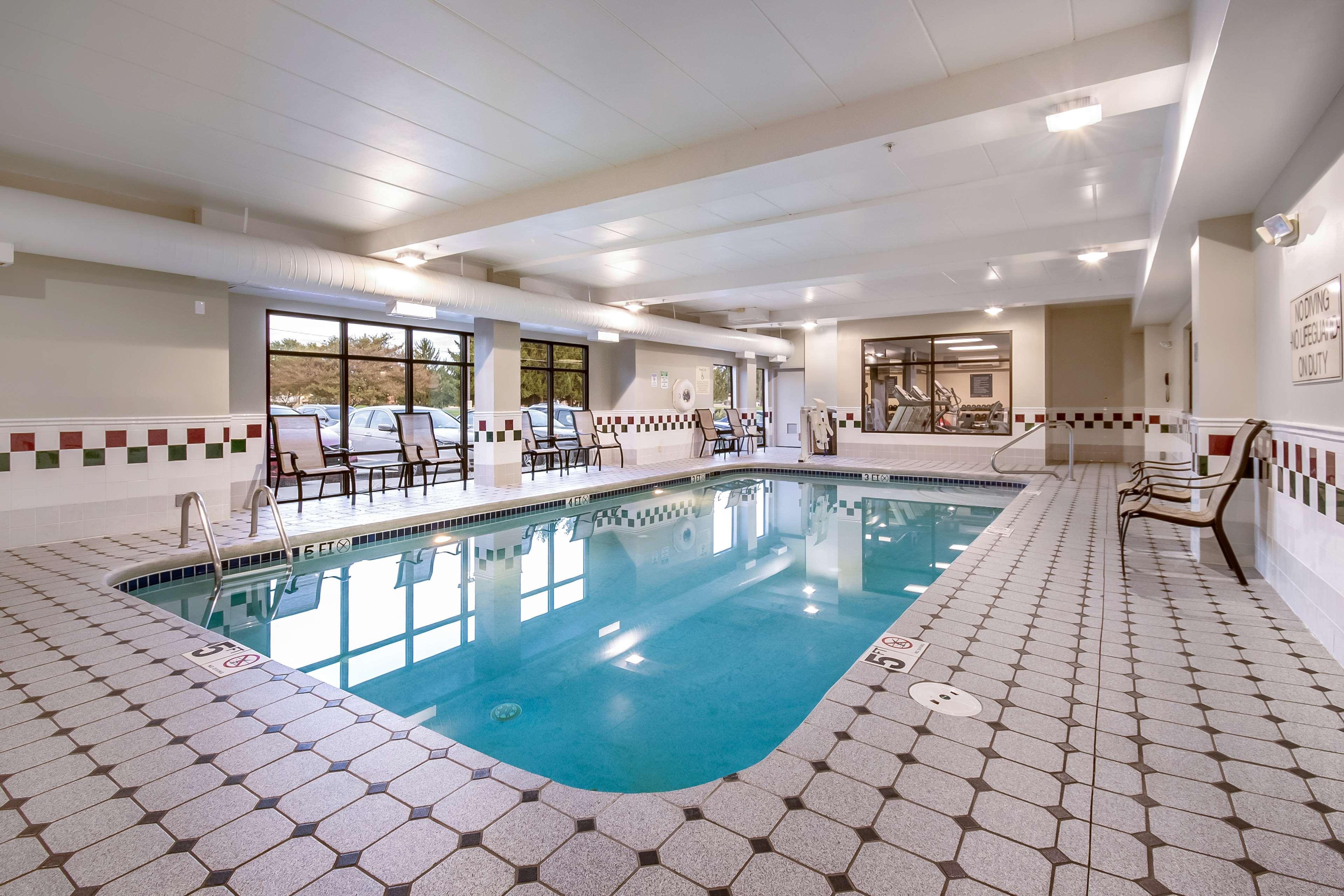 Hampton West Hotel 3*