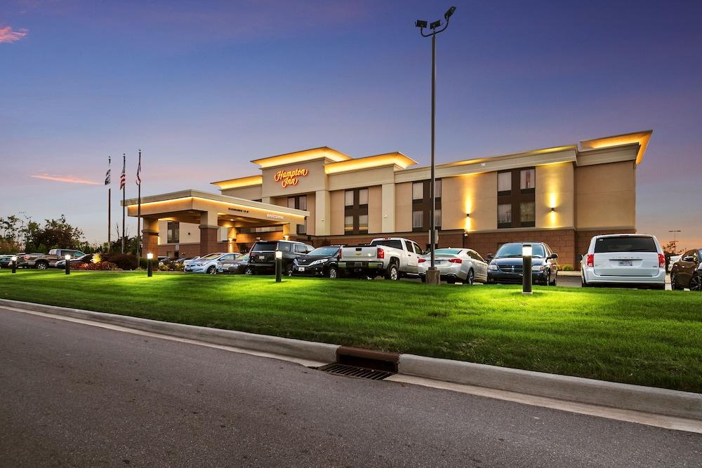 Hotel Hampton West 3*