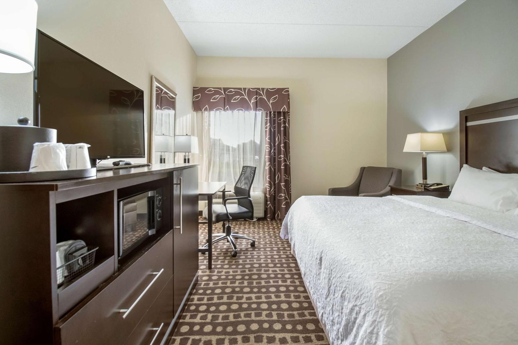Hampton West Hotel