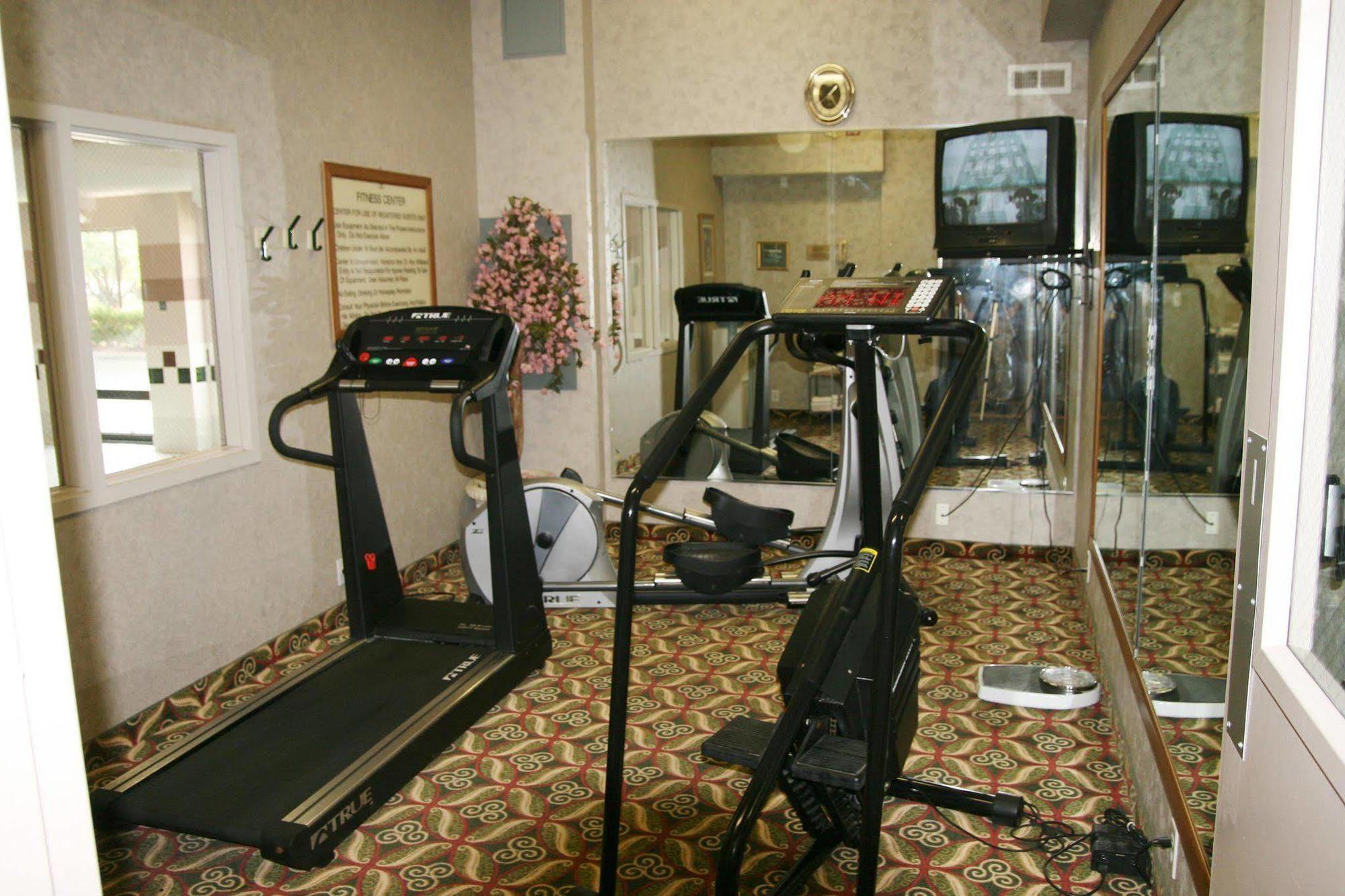 Hampton West Hotel