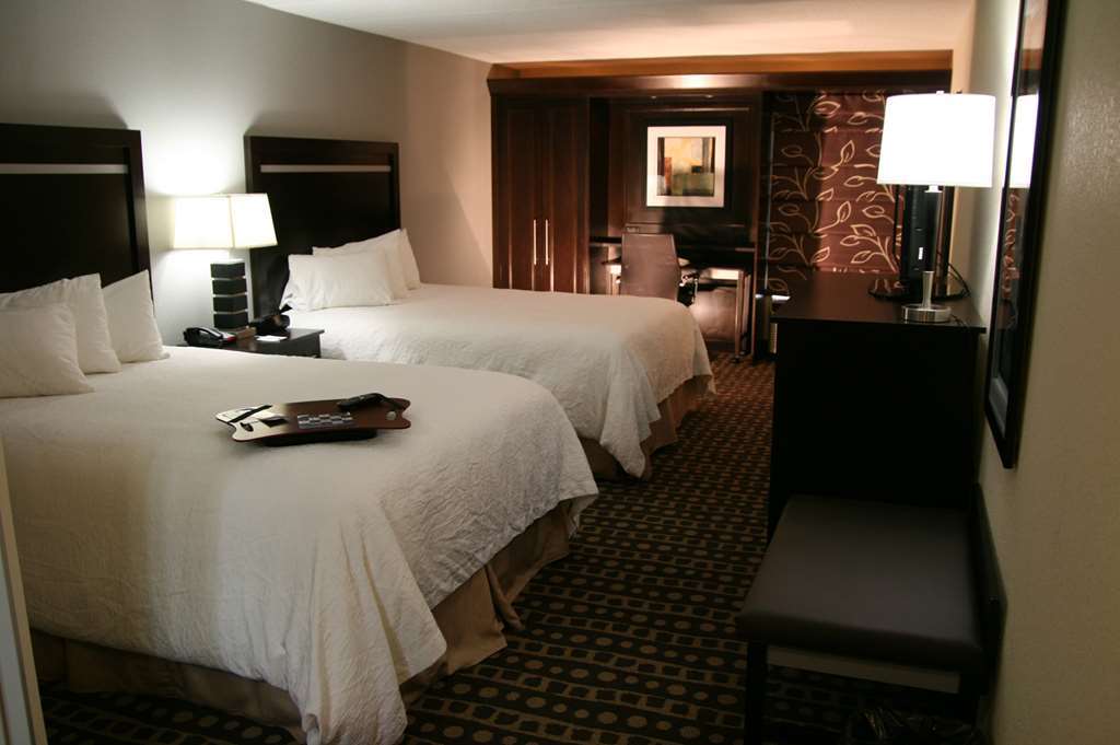 Hampton West 3*